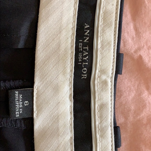 Poshmark - Picture 4 of 4